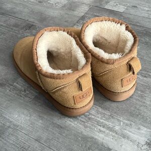 Ugg slippers ultra mini classic uggs